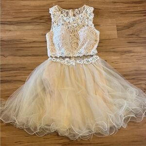 Dancing Queen Bejeweled Lace Short Dress